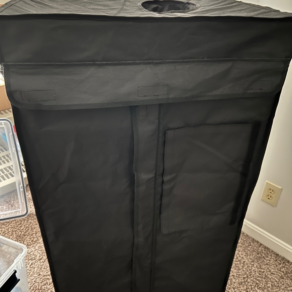 Grow tent